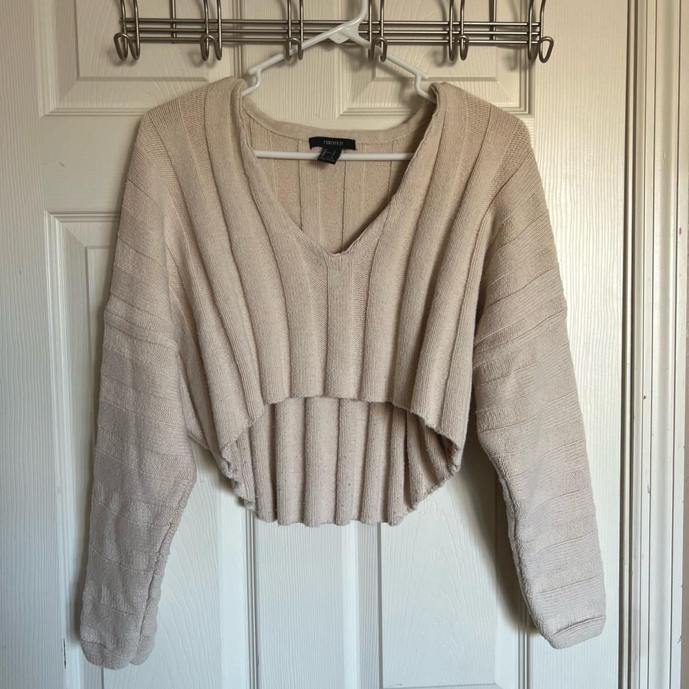 Long sleeve cropped sweater